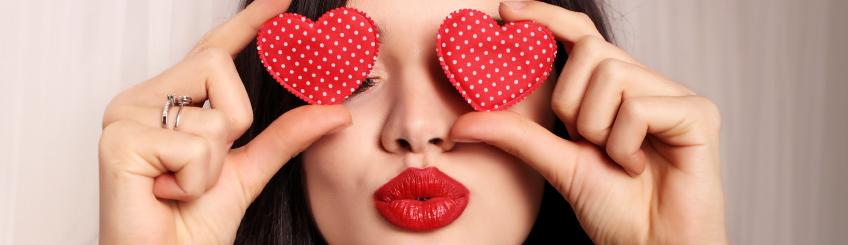 Lippenunterspritzung Koeln Fuellmaterial rote Frauenlippen